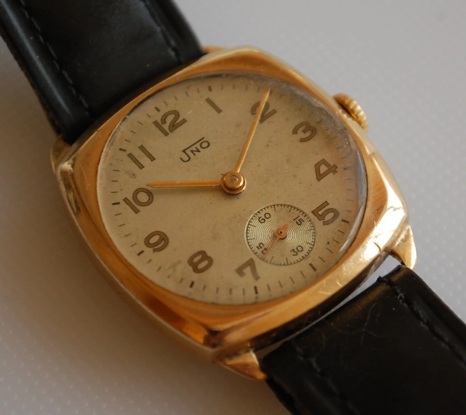 SOLD 1953 1957 Uno 15 jewel men's gold watch - Image 8