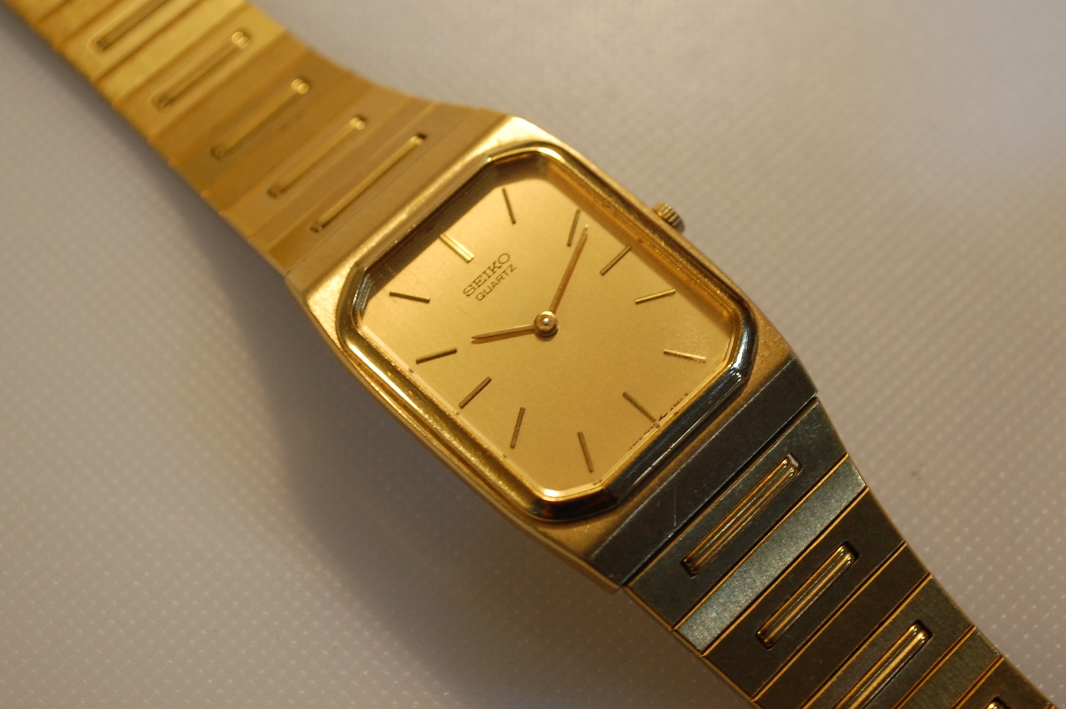 SOLD 1985 Seiko 7430-5910 slim vintage watch - Birth Year Watches
