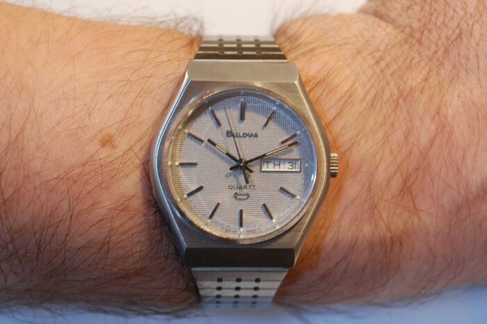 SOLD 1978 Bulova men's quartz watch with bracelet - Image 3