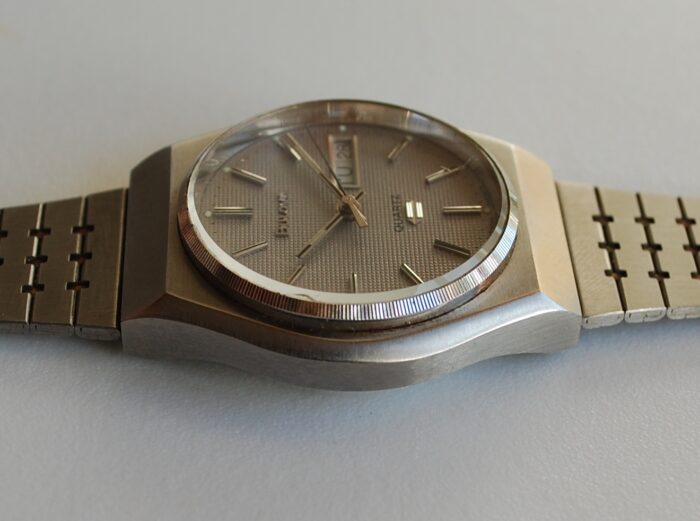 SOLD 1978 Bulova men's quartz watch with bracelet - Image 7