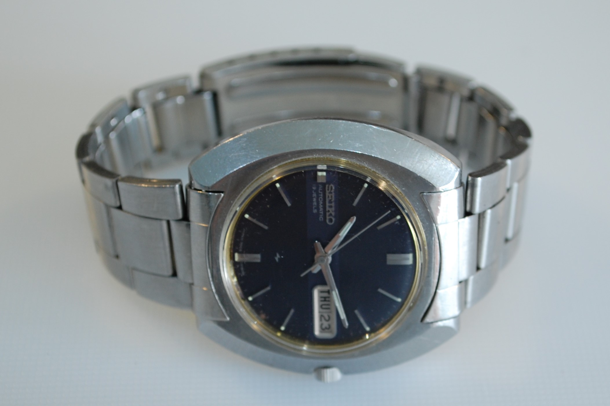 SOLD 1973 Seiko large day date automatic - Birth Year Watches