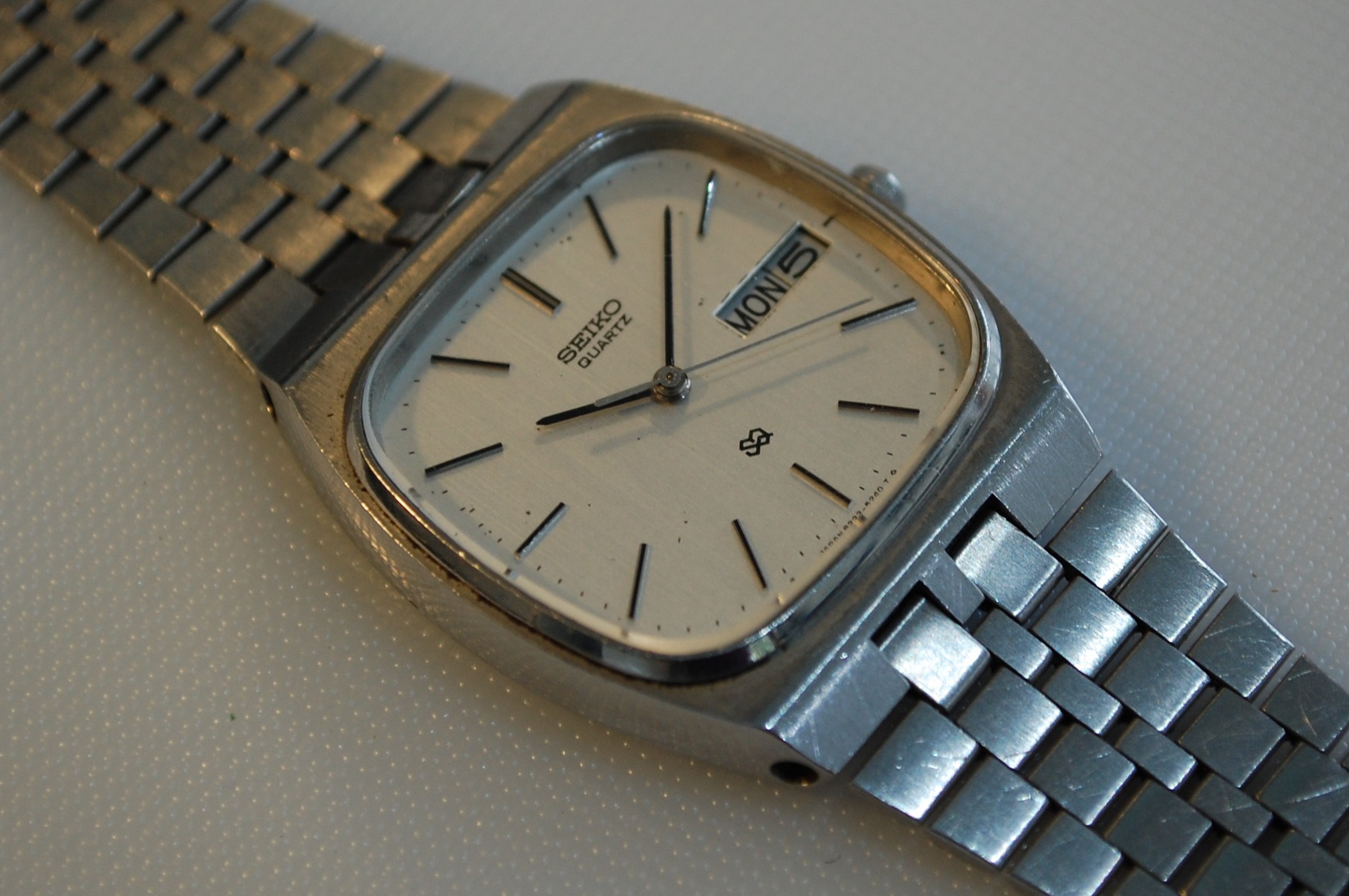 SOLD 1980 Seiko men's SQ day date watch - Birth Year Watches