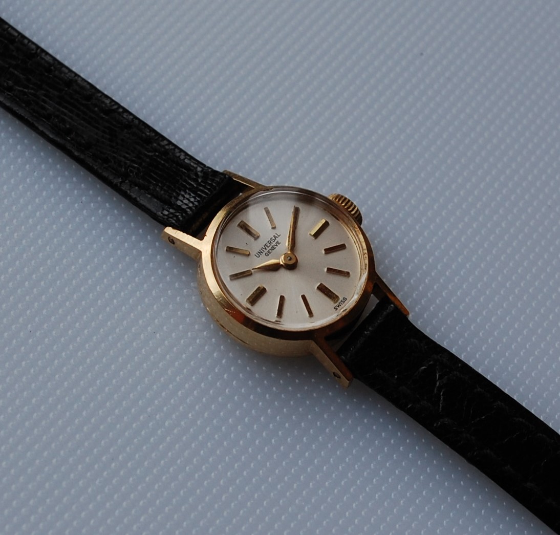 SOLD c1964 Ladies Universal Geneve 18k gold cocktail watch - Image 6
