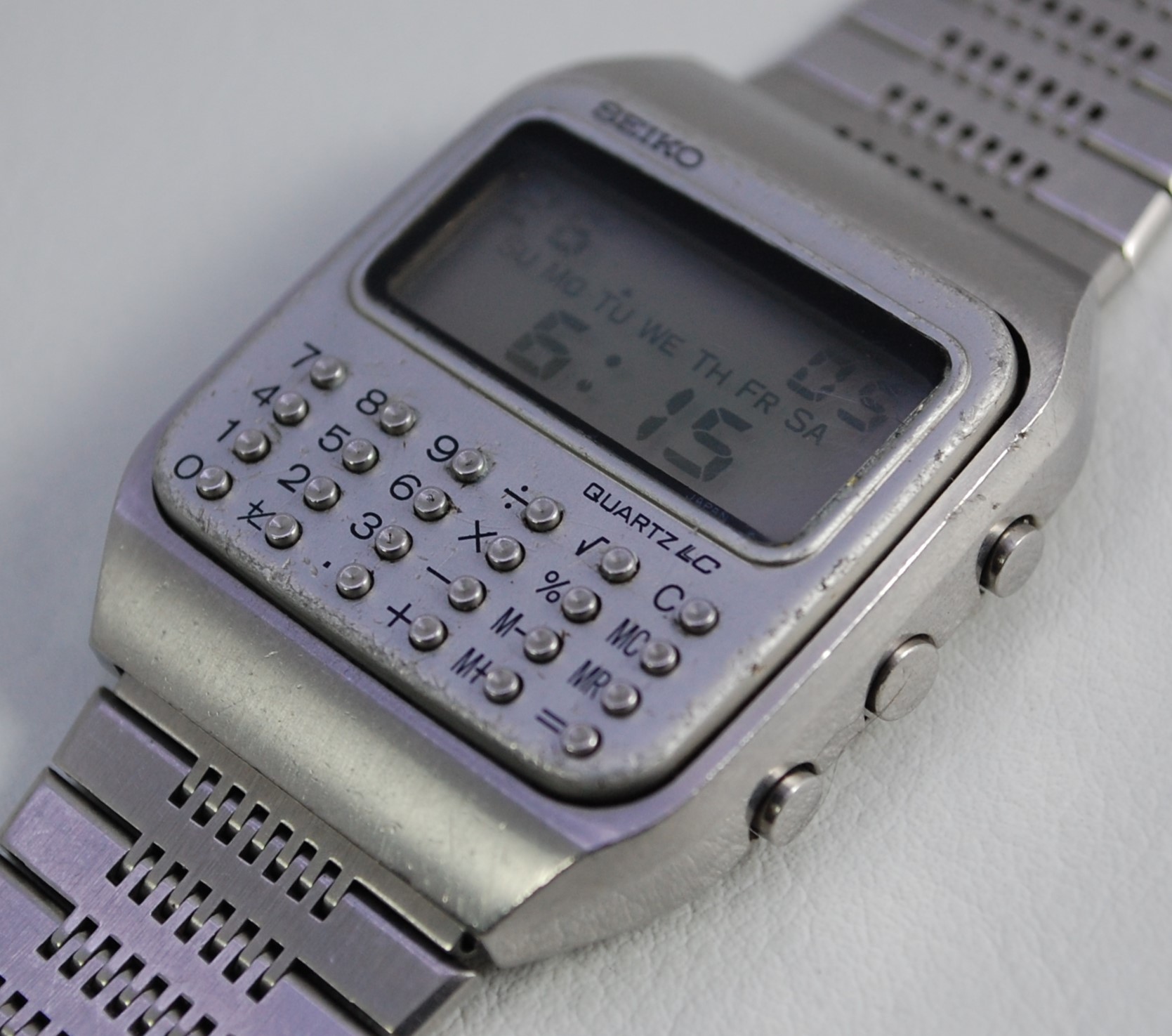 SOLD 1977 Seiko LCD Calculator watch C153-5009 - Birth Year Watches