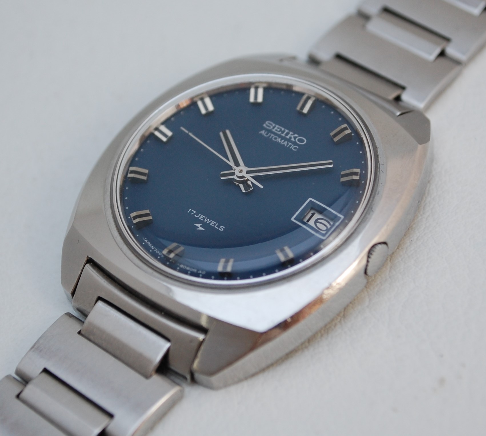 SOLD 1969 Seiko 7005-8040 Automatic - Birth Year Watches