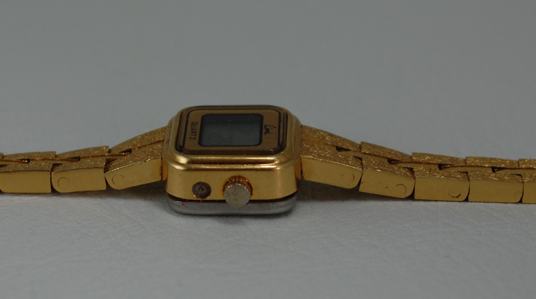 SOLD c1985 Limit LCD Quartz with box and papers - Image 7