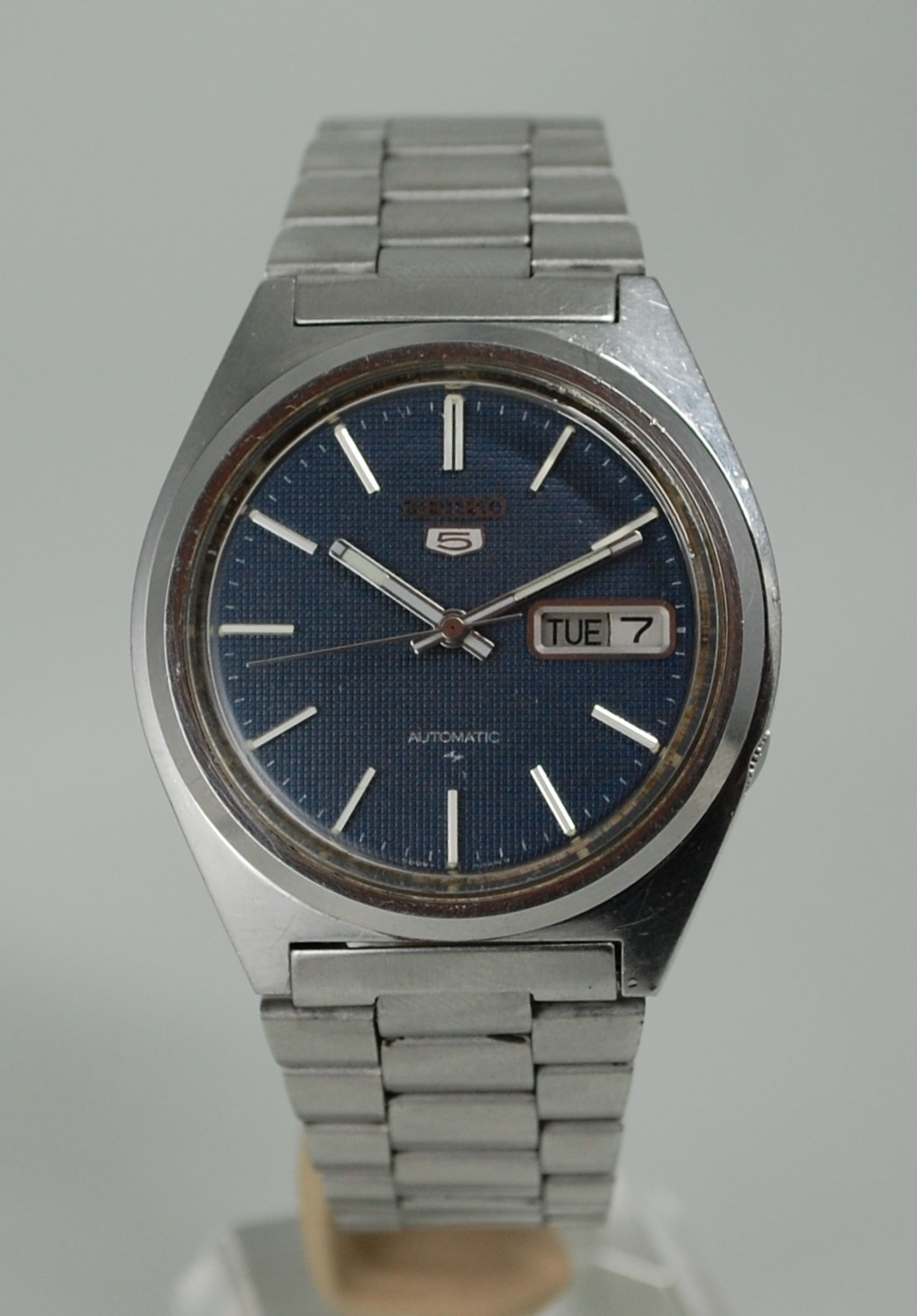 SOLD 1983 Seiko 5 Automatic 7009-8750 - Birth Year Watches