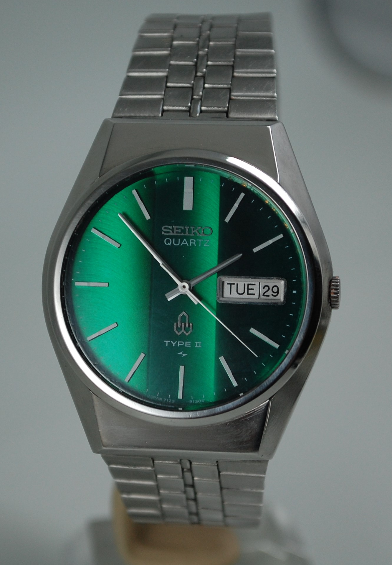 SOLD 1978 Seiko Type II with stunning green dial - Birth Year Watches