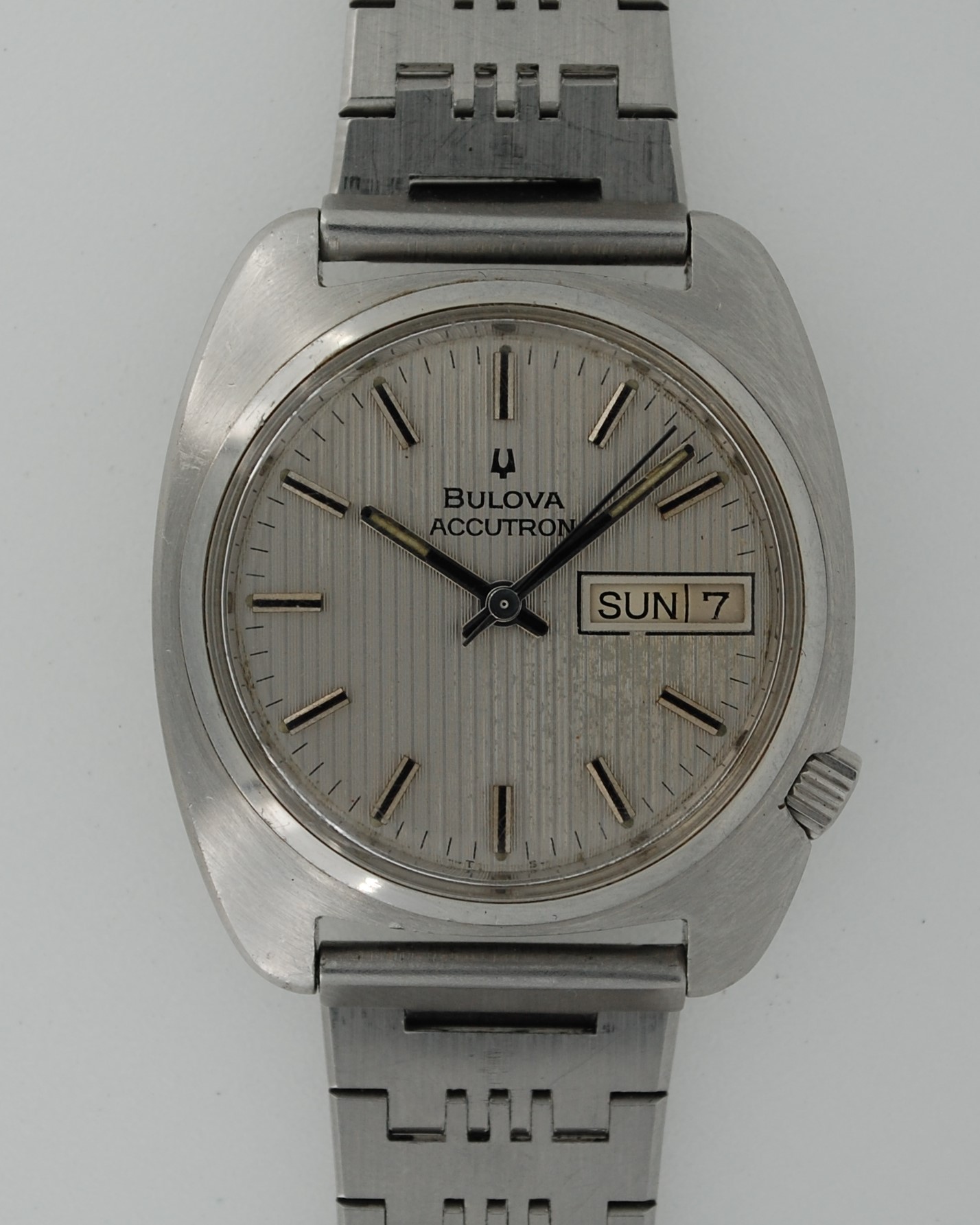 Bulova accutron top 1974