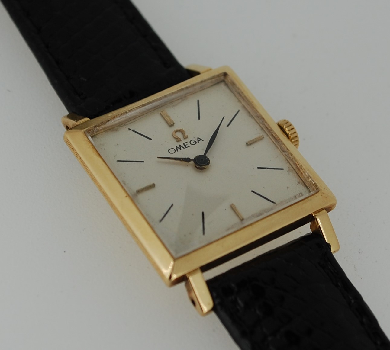 SOLD 1962 Omega 18k Gold square cased - Image 5