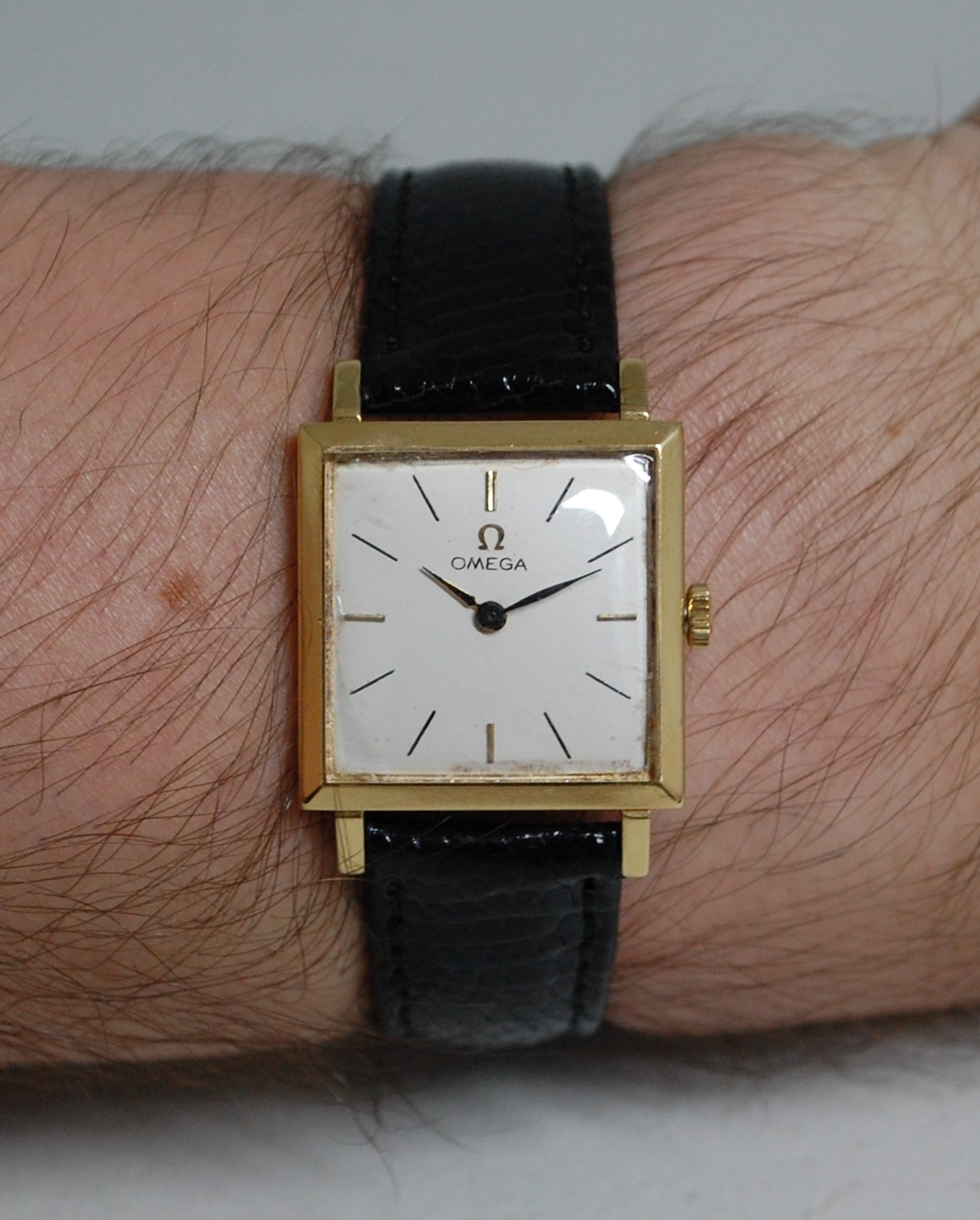 SOLD 1962 Omega 18k Gold square cased - Image 12