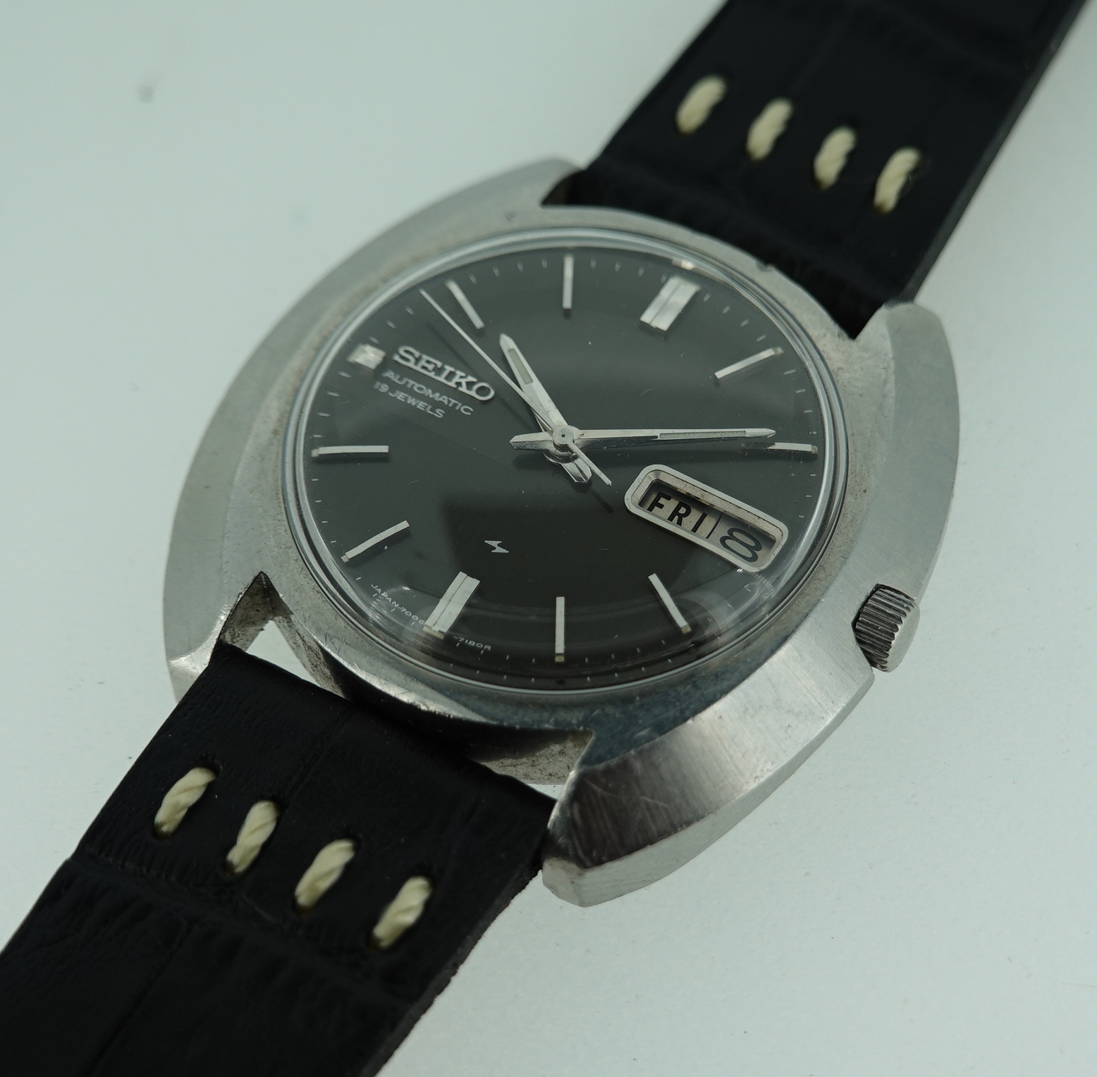 SOLD 1972 Seiko Automatic 7006-7080 - Birth Year Watches