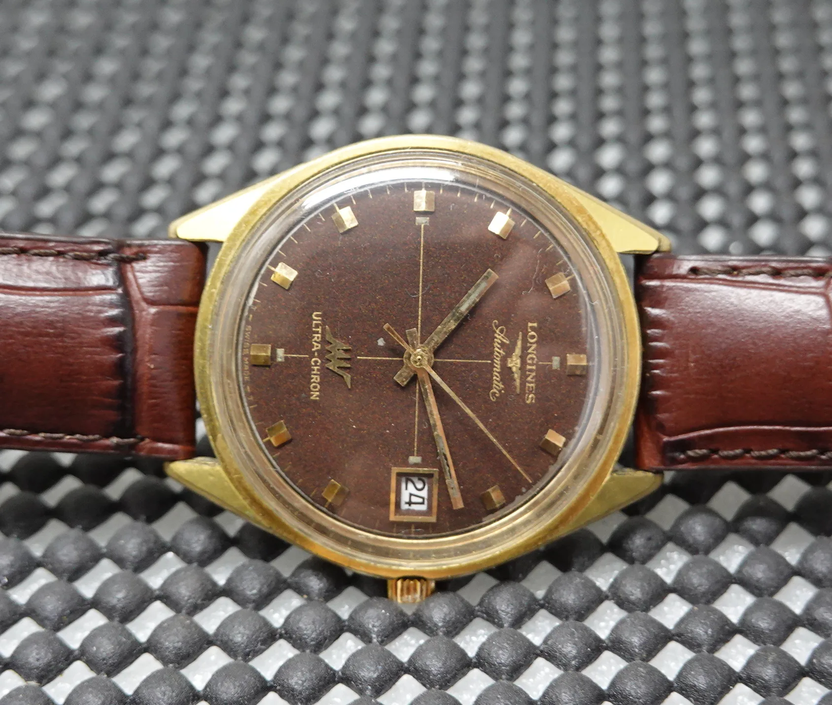 SOLD 1970 Longines Ultra-Chron - Image 2