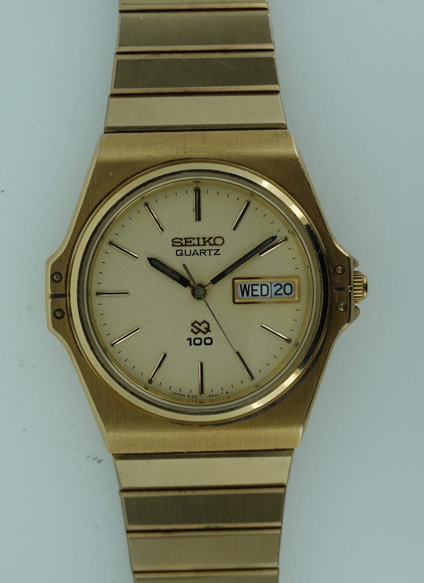 1982 Seiko SQ 'Nautilus' 8123-6000 - Birth Year Watches