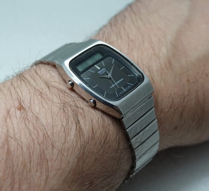 SOLD 1984 Seiko Analogue Digital H557-532A - Image 6