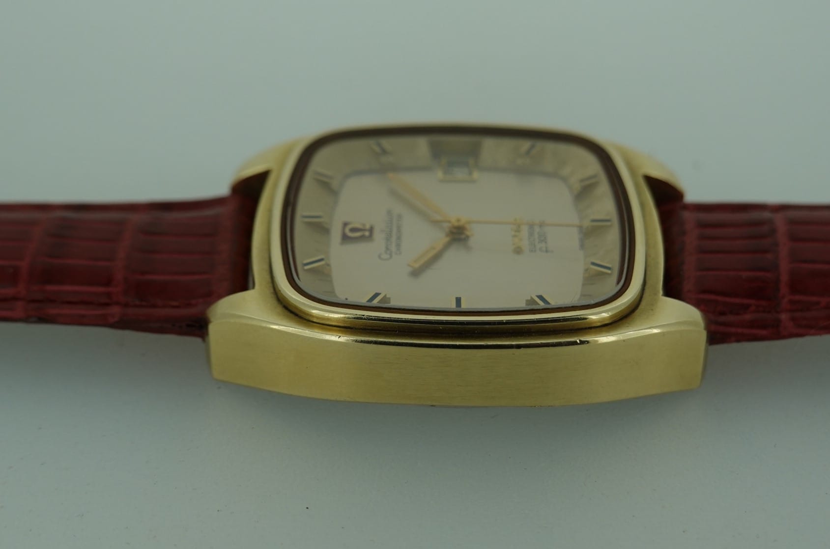 SOLD 1972 1978 Omega Constellation f300 with papers - Image 7