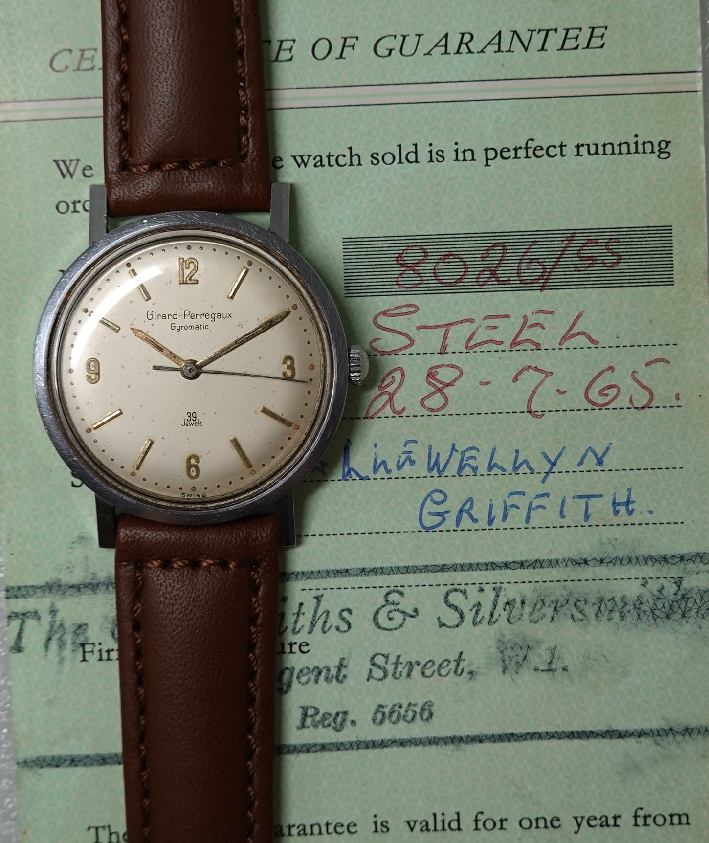 SOLD 1965 Girard-Perregaux Gryomatic 39 Jewels, with papers - Image 9