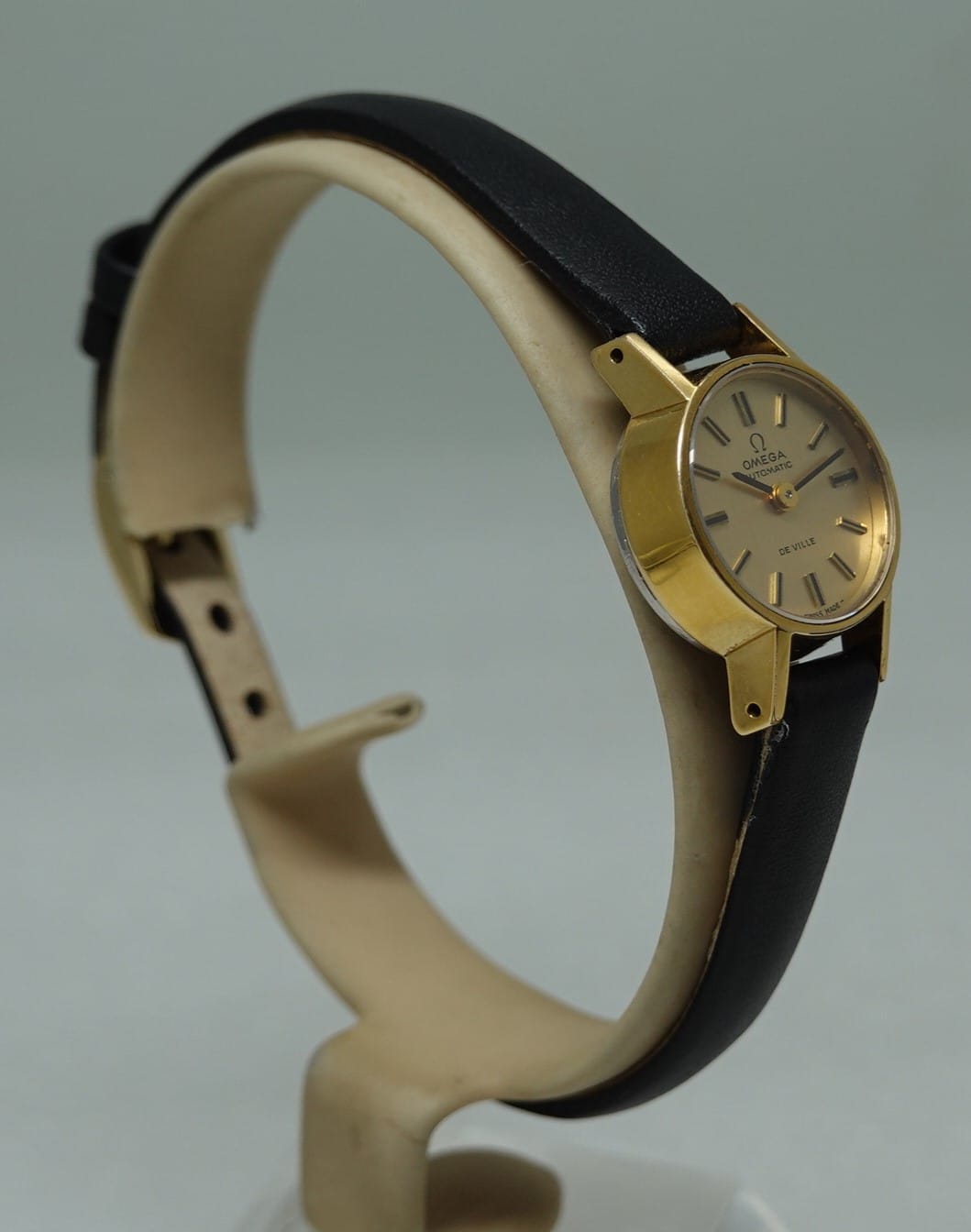 SOLD 1972 Ladies Omega De Ville Automatic - Image 2