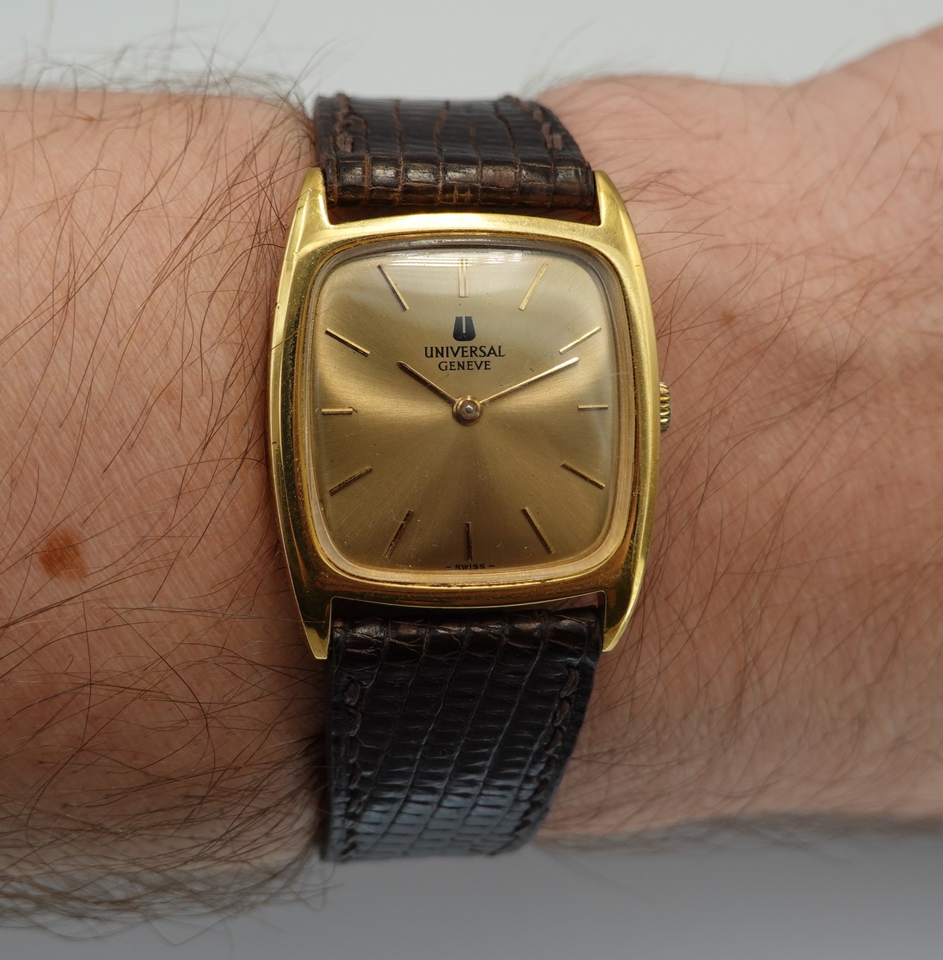 c1975 Universal Geneve Tank - Image 13
