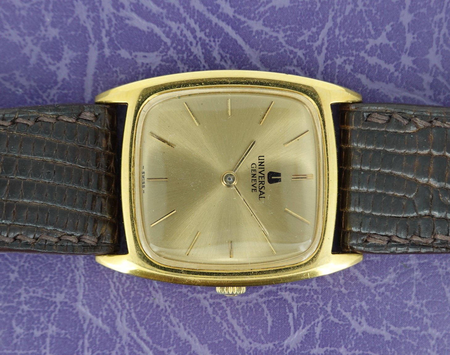 c1975 Universal Geneve Tank - Image 6